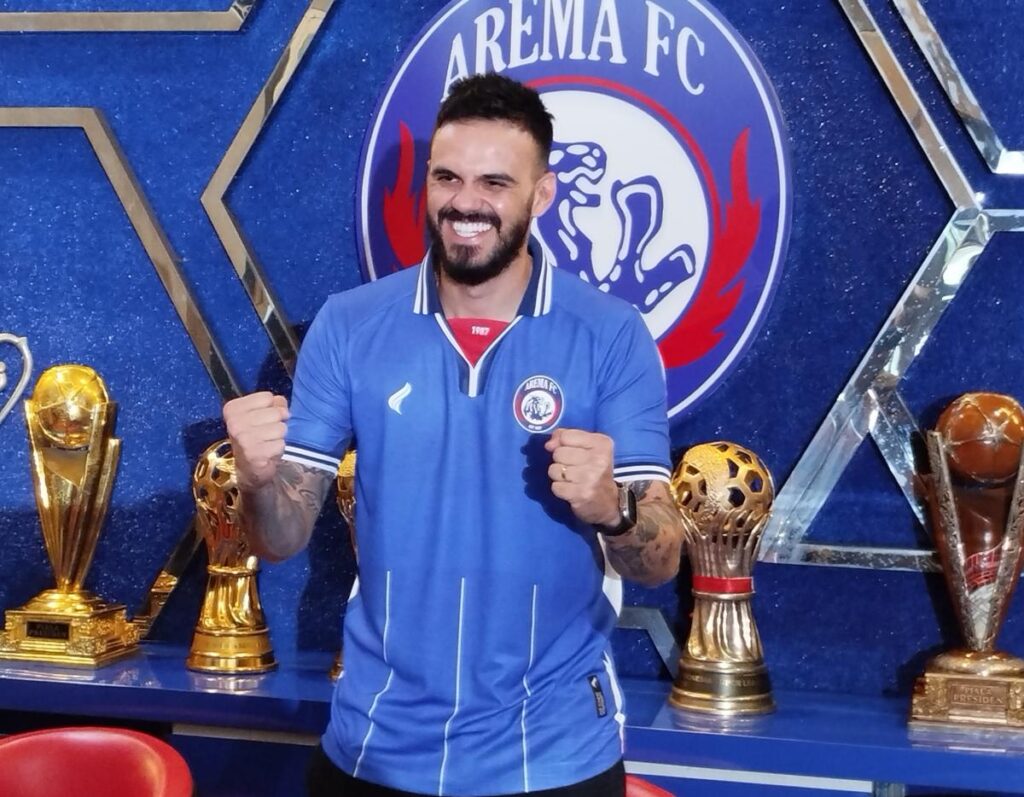 Lucas frigeri Menjadi pahlawan untuk arema berkat gol penenka nya ke gawang borneo fc